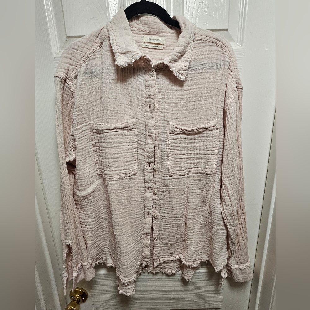 Urban Outfitters Pink Cotton Button-Up Blouse Long Sleeve Distressed Hem Size L - Picture 2 of 12